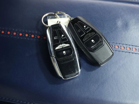 Used 2017 Aston Martin DB11 V12 image 6