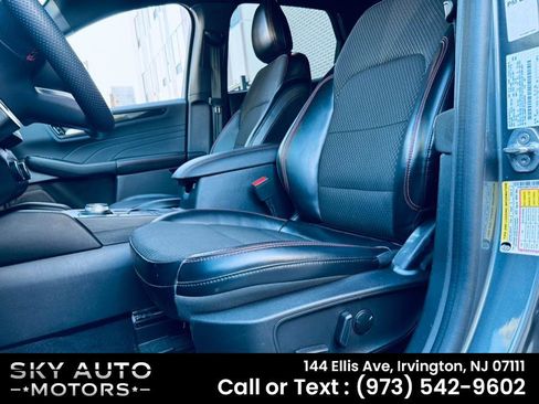 Used 2023 Ford Escape ST-Line image 19