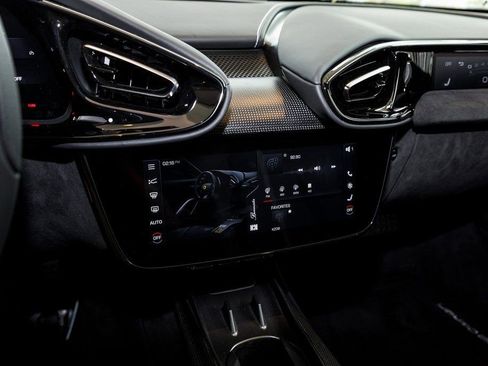 Used 2025 Ferrari 12Cilindri image 31