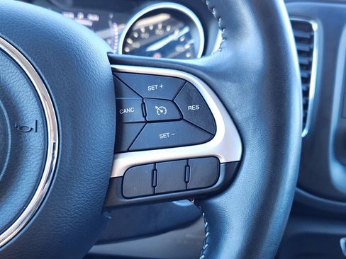 Used 2018 Jeep Compass Latitude image 19