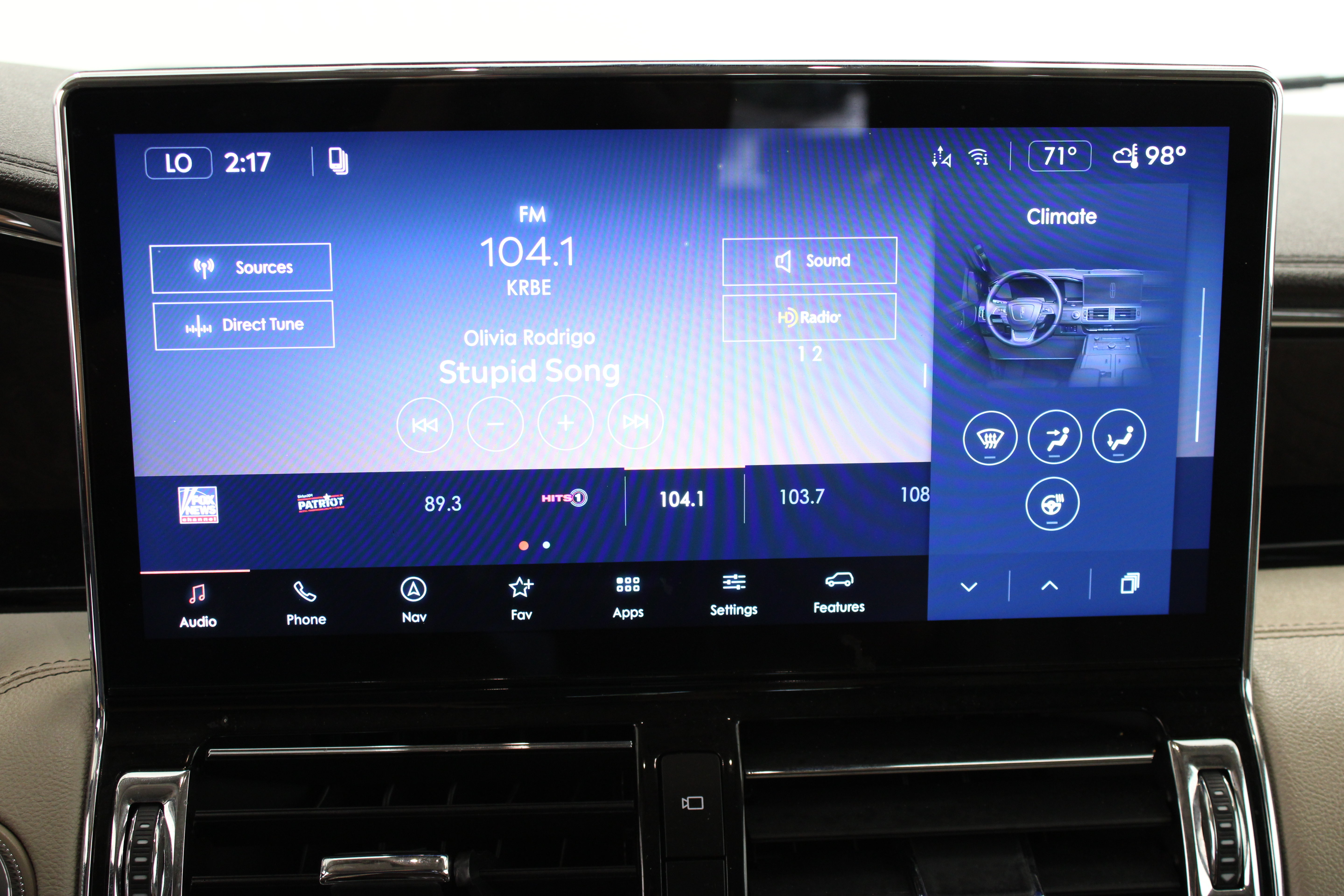 Used 2024 Lincoln Navigator Reserve AWD/4WD image 18