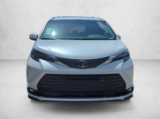 New 2026 Toyota Sienna XLE FWD video 2