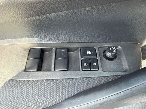 Used 2024 Toyota Corolla LE FWD image 11