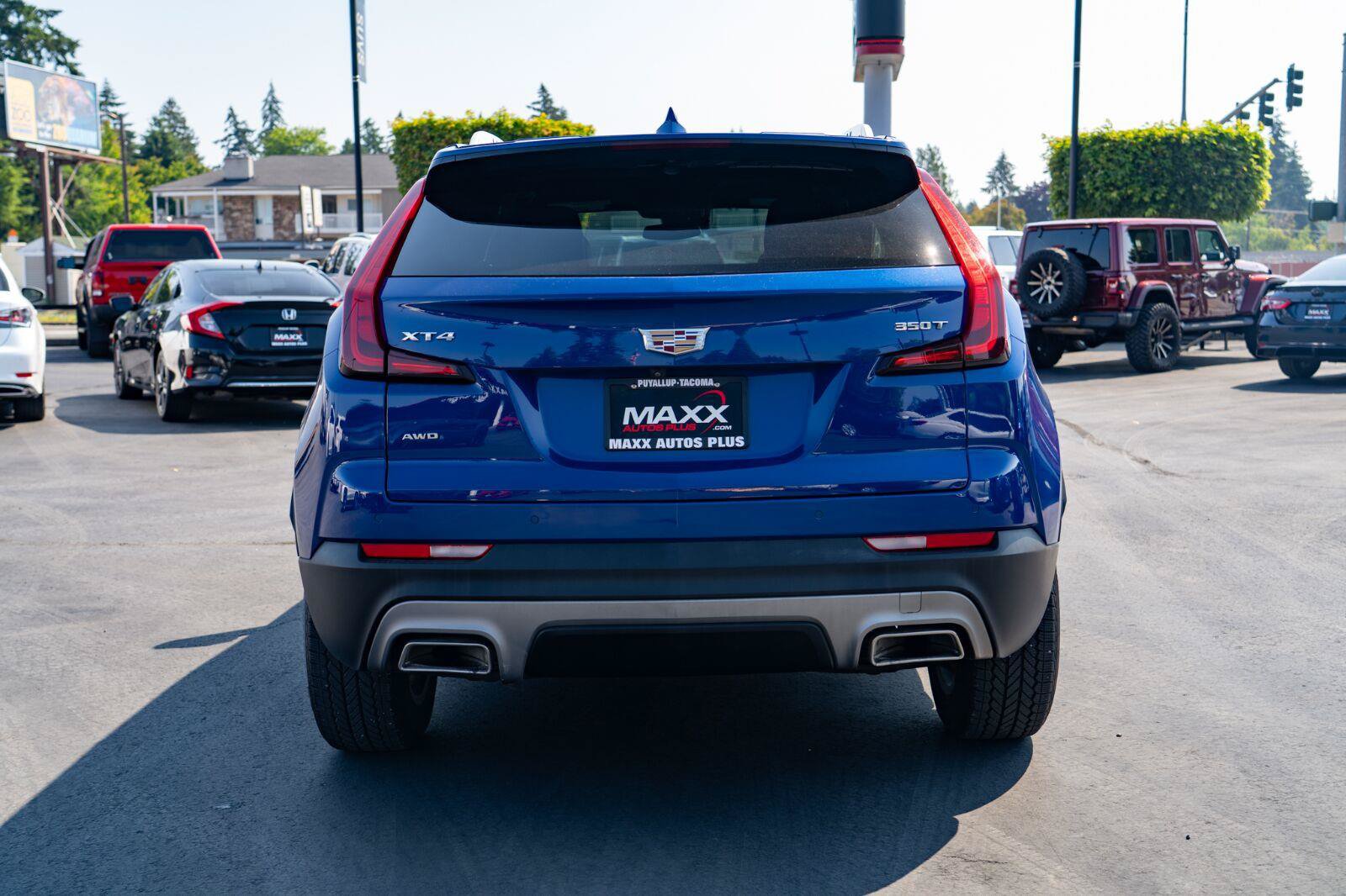 Used 2022 Cadillac XT4 Premium Luxury w/ Safety Alert Package AWD/4WD image 10