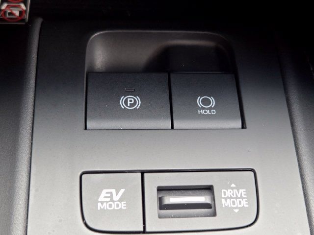 Used 2023 Toyota Venza XLE AWD/4WD image 12