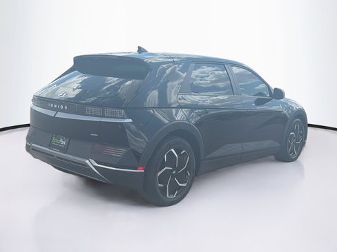 Used 2024 Hyundai Ioniq 5 SEL AWD/4WD image 9