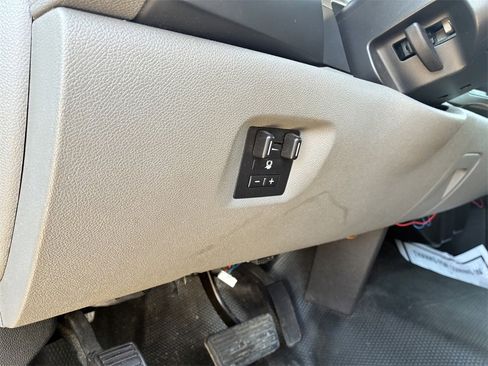 Used 2014 Chevrolet Silverado 2500 W/T image 12