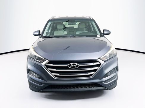 Used 2017 Hyundai Tucson SE FWD image 2