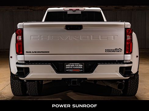 Used 2021 Chevrolet Silverado 3500 High Country image 7