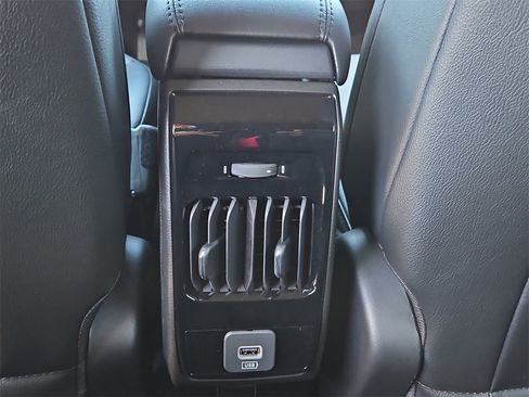 New 2026 Jeep Compass Latitude image 20