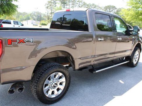 Used 2017 Ford F250 Lariat w/ Lariat Ultimate Package image 11