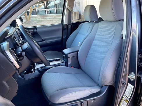 Used 2021 Toyota Tacoma SR5 image 6