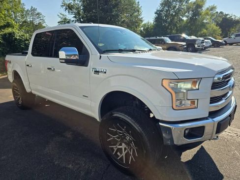 Used 2015 Ford F150 Lariat w/ Equipment Group 502A Luxury AWD/4WD image 3