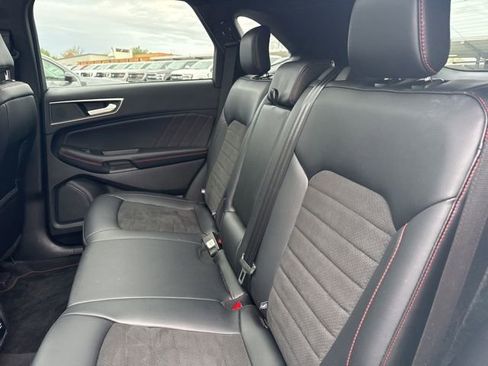 Used 2024 Ford Edge ST-Line w/ Class II Trailer Tow Package image 11