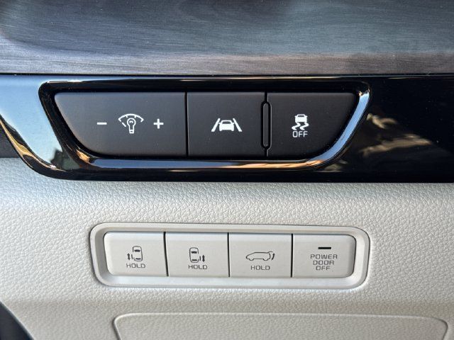 Used 2024 Kia Carnival EX FWD image 35