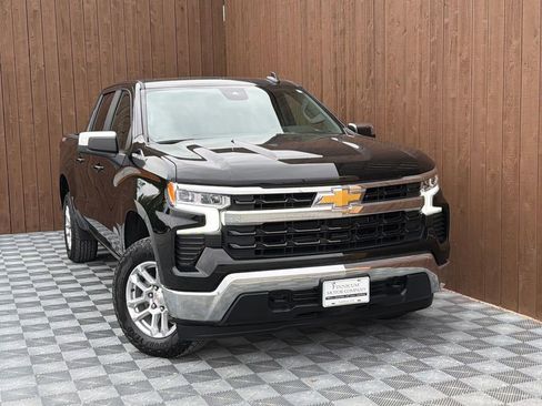 Used 2024 Chevrolet Silverado 1500 LT image 12