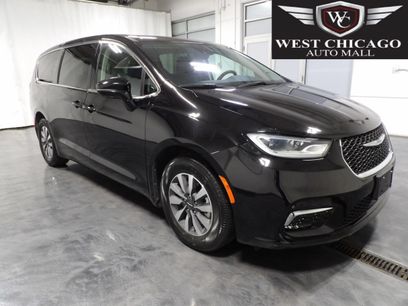 Used 2024 Chrysler Pacifica Limited