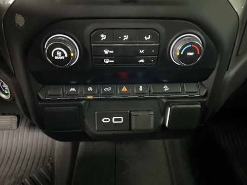 Certified 2022 Chevrolet Silverado 1500 Custom Trail Boss w/ Midnight Edition AWD/4WD image 17