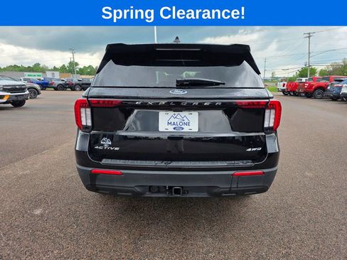 Used 2026 Ford Explorer Active AWD/4WD image 6