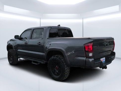 Used 2022 Toyota Tacoma SR5 w/ Technology Package RWD image 5