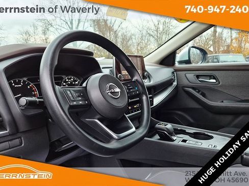 Used 2023 Nissan Rogue SV image 19