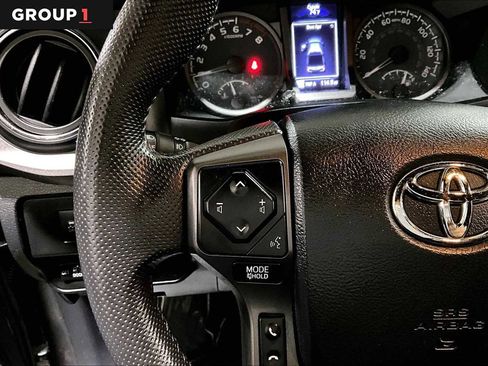 Used 2020 Toyota Tacoma TRD Off-Road image 23
