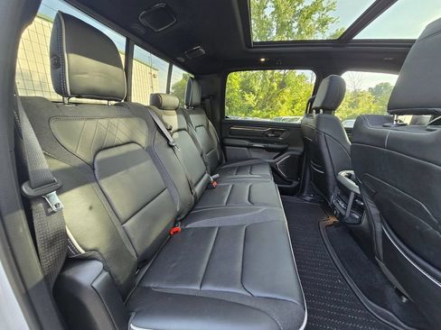 Used 2025 RAM 1500 Limited AWD/4WD image 19