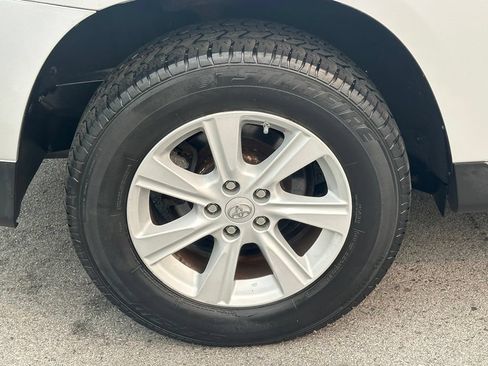 Used 2013 Toyota Highlander SE AWD/4WD image 9