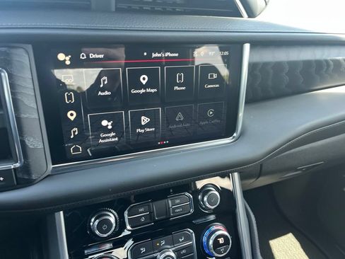 Used 2024 GMC Yukon Denali w/ Advanced Technology Package RWD image 15