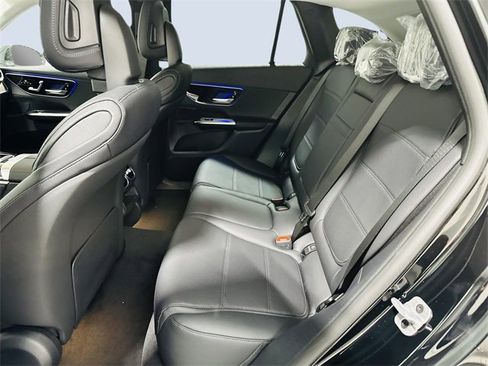 New 2026 Mercedes-Benz GLC 350e 4MATIC image 7