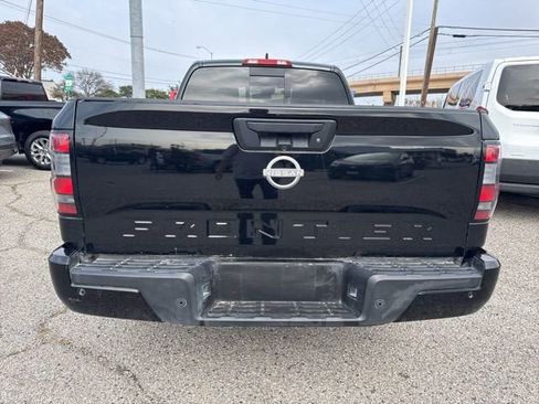 Used 2025 Nissan Frontier SV image 6