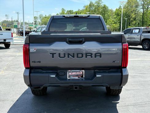 Used 2022 Toyota Tundra SR5 w/ SR5 Convenience Package AWD/4WD image 29