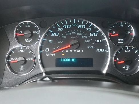 Used 2025 GMC Savana 2500 w/ Driver Convenience Package RWD image 27