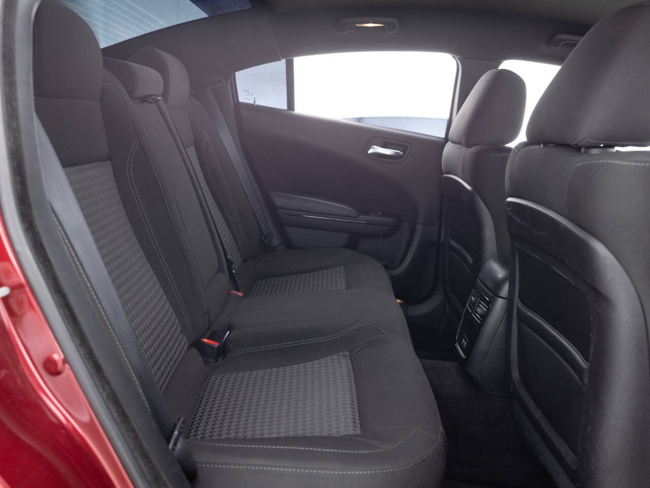 Used 2018 Dodge Charger GT w/ Blacktop Package AWD/4WD image 29