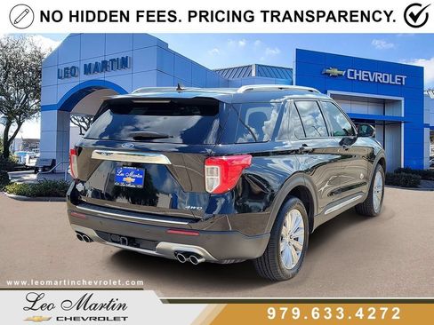 Used 2021 Ford Explorer King Ranch w/ Premium Technology Package AWD/4WD image 3
