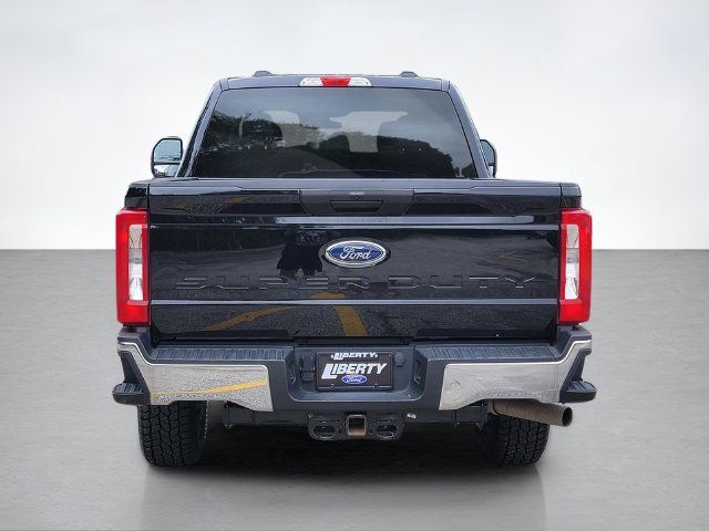 Certified 2025 Ford F250 XLT w/ Snow Plow Prep Package AWD/4WD image 4