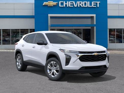 New 2026 Chevrolet Trax LS FWD image 7