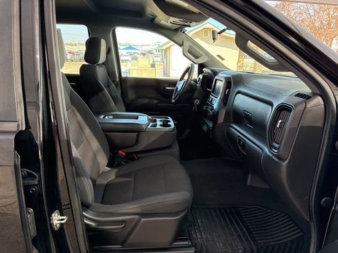 Used 2020 Chevrolet Silverado 1500 Custom Trail Boss w/ Custom Convenience Package image 12