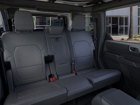 New 2025 Ford Bronco Badlands image 11
