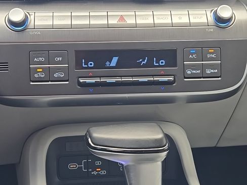 Used 2024 Hyundai Kona SEL AWD/4WD image 18