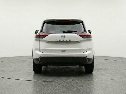 Used 2025 Nissan Rogue SV FWD image 7