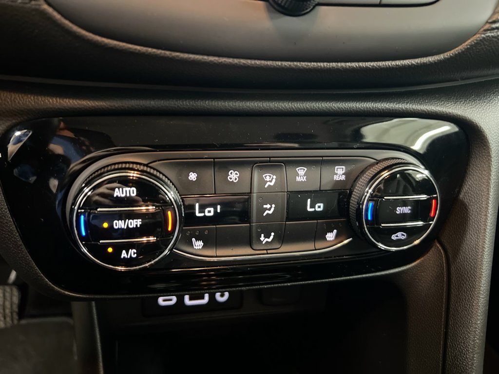 Used 2021 Buick Encore GX Essence w/ Advanced Technology Package AWD/4WD image 17