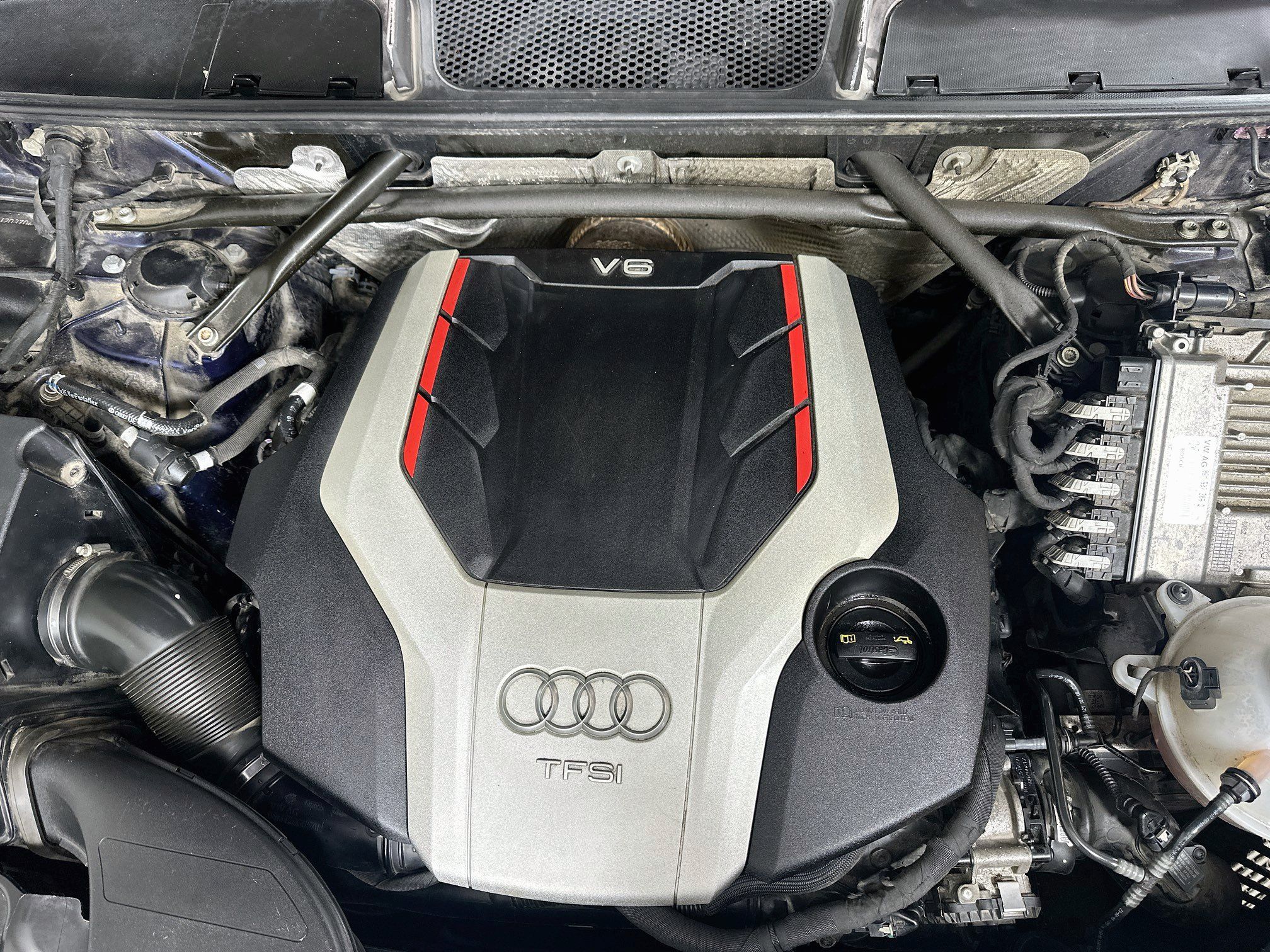 Used 2018 Audi SQ5 Prestige AWD/4WD image 32
