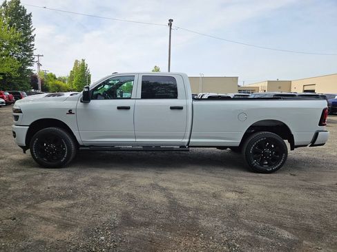 New 2026 RAM 2500 Tradesman AWD/4WD image 4