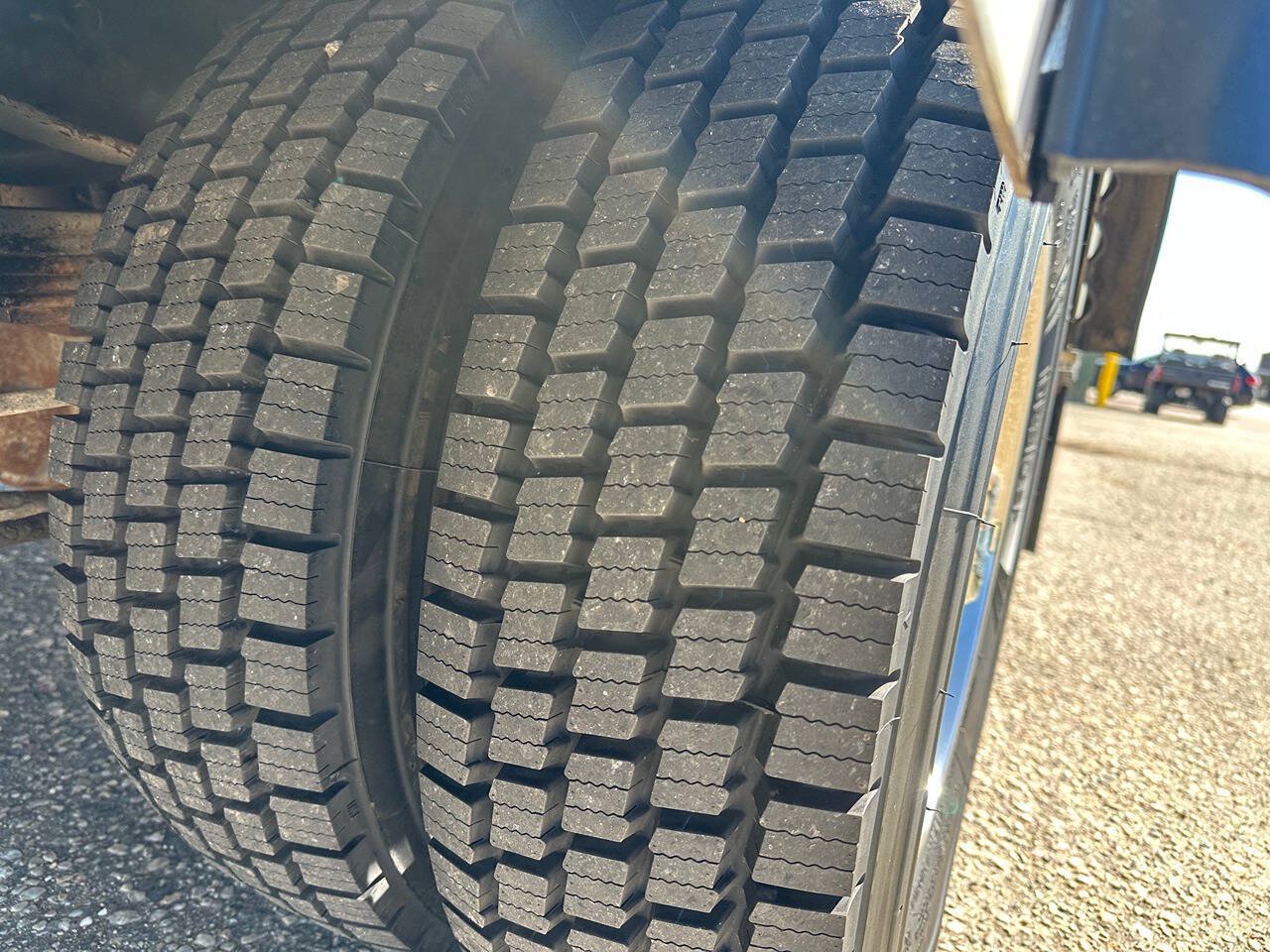 Used 2018 Ford F550 4x4 Regular Cab Super Duty image 14