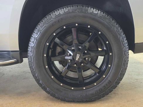 Used 2016 Cadillac Escalade Luxury image 7