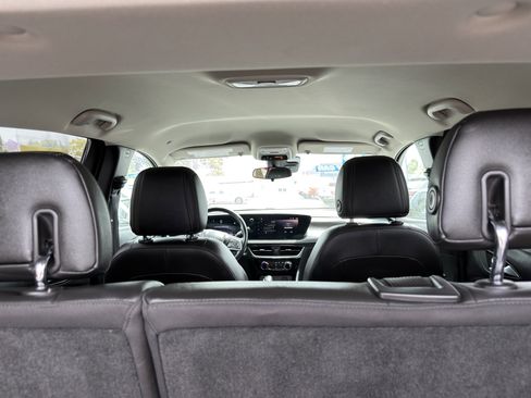 Used 2024 Buick Encore GX Sport Touring FWD image 16
