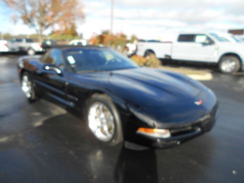 Used 2004 Chevrolet Corvette Convertible w/ Preferred Equipment Group image 6