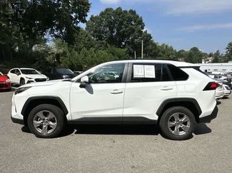 Used 2022 Toyota RAV4 XLE w/ Convenience Package AWD/4WD video 2