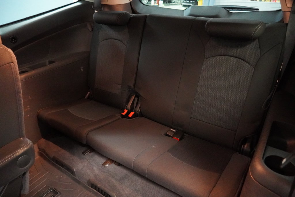 Used 2013 Chevrolet Traverse LT FWD image 20